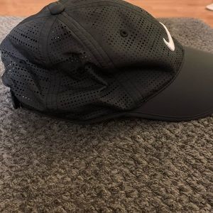 Nike Accessories - Nike women’s hat Nike Accessories - Nike women’s hat